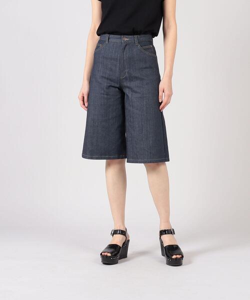 To b. by agnes b.（トゥービーバイアニエスベー）の「WQ80 PANTALON デニムバミューダパンツ（デニムパンツ・レディース・ネイビー・40/36/38）」の4枚目の写真