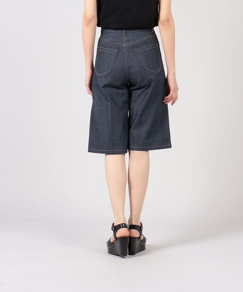 To b. by agnes b.（トゥービーバイアニエスベー）の「WQ80 PANTALON デニムバミューダパンツ（デニムパンツ・レディース・ネイビー・40/36/38）」の5枚目の写真