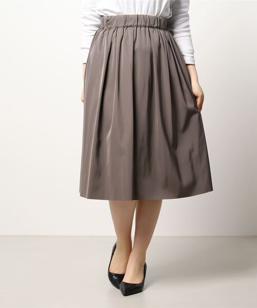 Emilyan（エミリアン）の「【2022SS】リバーシブルタフタ・カラーフレアースカート（スカート・レディース・イエロー/オレンジ/グリーン・64）」の4枚目の写真