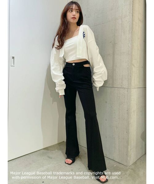 GYDA(ジェイダ)の「SIDE CUT HIPUP パンツ(デニムパンツ・レディース・ブラック・SMALL/X-SMALL/MEDIUM)」の8枚目の写真