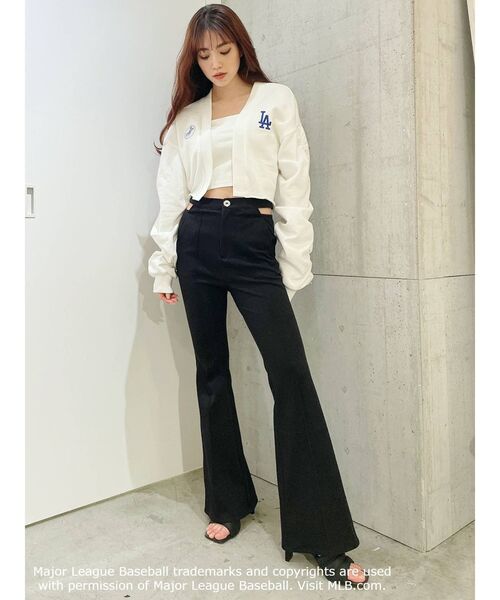 GYDA(ジェイダ)の「SIDE CUT HIPUP パンツ(デニムパンツ・レディース・ブラック・SMALL/X-SMALL/MEDIUM)」の9枚目の写真
