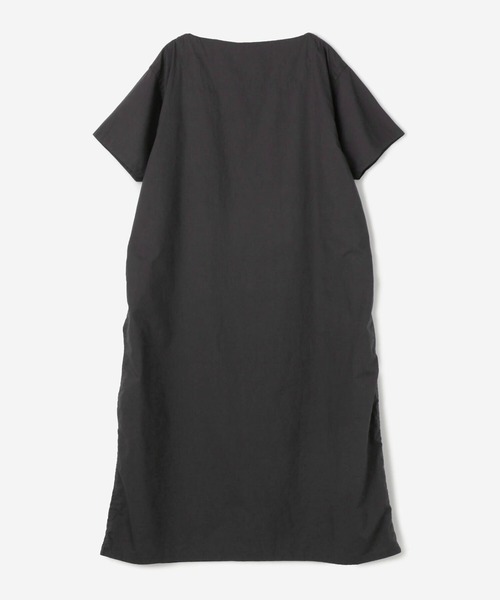 ORCIVAL(オーシバル)の「ORCIVAL | オーガニックタイプライター ボートネックワンピース WOMEN(ワンピース・レディース・ベージュ/チャコール/ネイビー・1)」の18枚目の写真