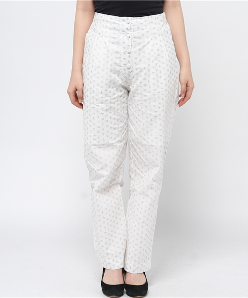 mystic(ミスティック)の「花柄ロングパンツ(その他パンツ・レディース・オフホワイト/ブラック/ブルー・フリ-)」の4枚目の写真