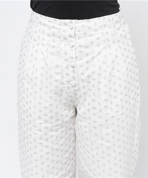 mystic(ミスティック)の「花柄ロングパンツ(その他パンツ・レディース・オフホワイト/ブラック/ブルー・フリ-)」の7枚目の写真