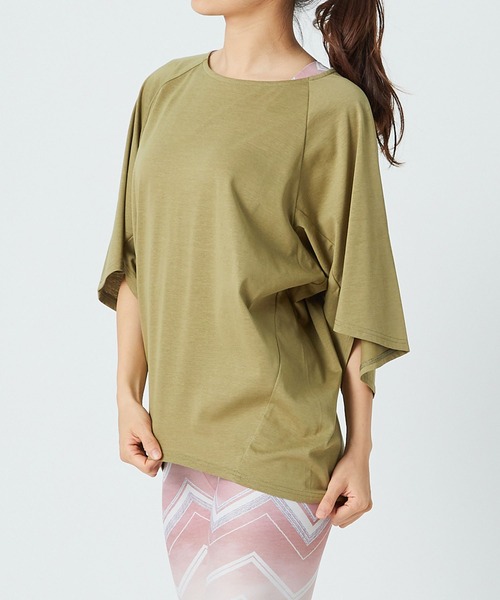 Julier Yoga and Relax(ジュリエヨガアンドリラックス)の「Julier リネンプレミアム天竺プルオーバー(Tシャツ/カットソー・レディース・ホワイト/ブラック/カーキ・FREE)」の3枚目の写真