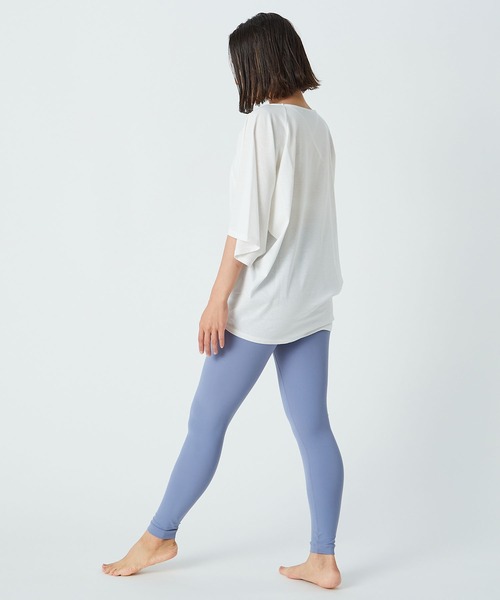 Julier Yoga and Relax(ジュリエヨガアンドリラックス)の「Julier リネンプレミアム天竺プルオーバー(Tシャツ/カットソー・レディース・ホワイト/ブラック/カーキ・FREE)」の4枚目の写真