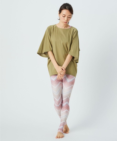 Julier Yoga and Relax(ジュリエヨガアンドリラックス)の「Julier リネンプレミアム天竺プルオーバー(Tシャツ/カットソー・レディース・ホワイト/ブラック/カーキ・FREE)」の5枚目の写真