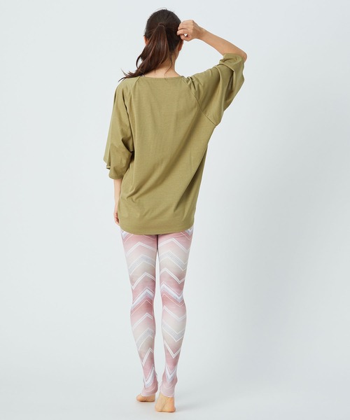 Julier Yoga and Relax(ジュリエヨガアンドリラックス)の「Julier リネンプレミアム天竺プルオーバー(Tシャツ/カットソー・レディース・ホワイト/ブラック/カーキ・FREE)」の16枚目の写真