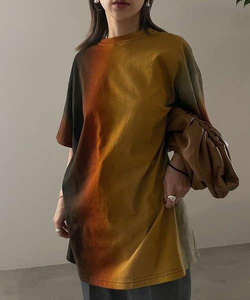 Ameri（アメリ）の「GRADATION OVERSIZED TEE（Tシャツ