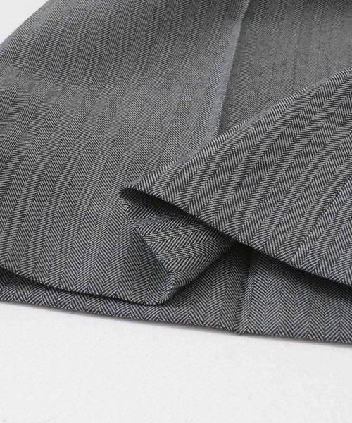 URBAN RESEARCH（アーバンリサーチ）の「COSEI　2/60高密度ワイドトラウザー（その他パンツ・メンズ・ブラック/グレー・1/2）」の7枚目の写真