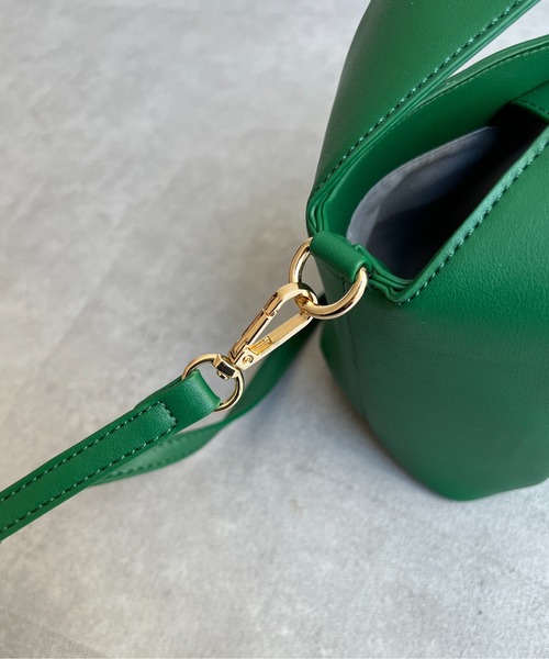 Chez toi（シェトワ）の「フォルドハンドル2WAYショルダー（ショルダーバッグ・レディース・ブラック/グリーン/モカ・00）」の15枚目の写真