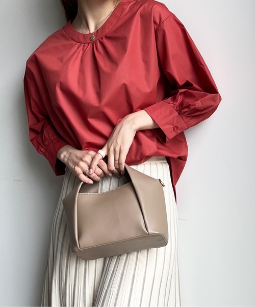 Chez toi（シェトワ）の「フォルドハンドル2WAYショルダー（ショルダーバッグ・レディース・ブラック/グリーン/モカ・00）」の16枚目の写真