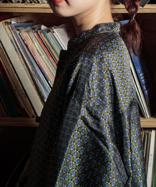 GLOSTER(グロスター)の「【GLOSTER/グロスター】ジャガードチャイナシャツ 総柄 小紋柄(シャツ/ブラウス・メンズ・ブラウン系その他/ベージュ系その他/グリーン系その他・S/M/L)」の7枚目の写真