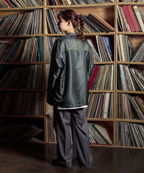 GLOSTER(グロスター)の「【GLOSTER/グロスター】ジャガードチャイナシャツ 総柄 小紋柄(シャツ/ブラウス・メンズ・ブラウン系その他/ベージュ系その他/グリーン系その他・S/M/L)」の18枚目の写真