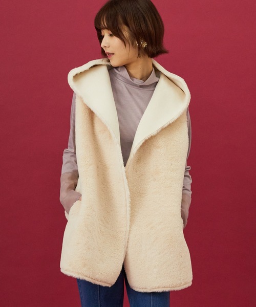 ジェットセットソロプラス フェイクムートン2WAYフードベスト JETSET SOLO PLUS （ジェットセットソロプラス）の「フェイクムートン