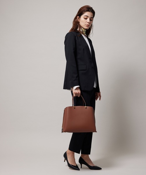 ROPE'(ロペ)の「【手洗い可能】ストレッチウールノーカラージャケット/セットアップ対応(ノーカラージャケット・レディース・ブラック/ベージュ・40/38/36)」の4枚目の写真