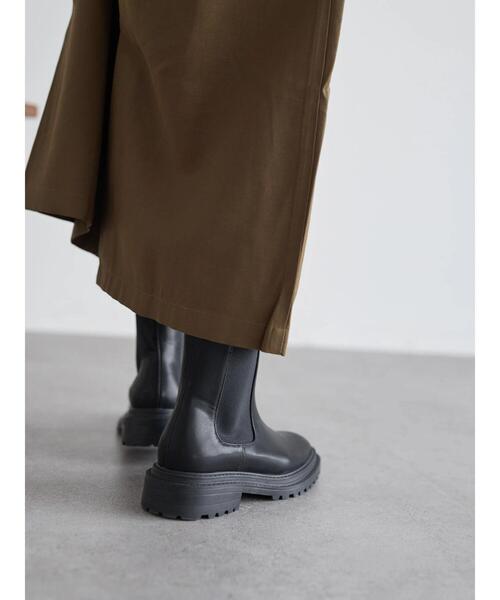 rem closet（レムクローゼット）の「チェルシーブーツ（ブーツ・レディース・オフホワイト/ブラック・36/37）」の16枚目の写真