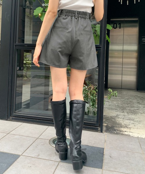 OLIVE des OLIVE（オリーブデオリーブ）の「プリーツショートパンツ（その他パンツ・レディース・ブラウン/ブラック/チャコールグレー/カーキ・FREE）」の16枚目の写真