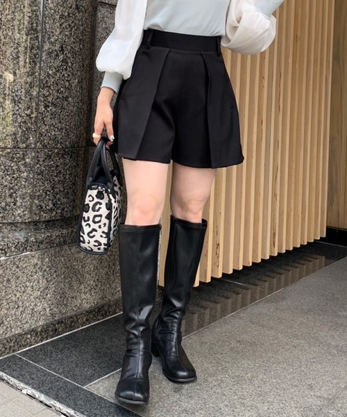 OLIVE des OLIVE（オリーブデオリーブ）の「プリーツショートパンツ（その他パンツ・レディース・ブラウン/ブラック/チャコールグレー/カーキ・FREE）」の9枚目の写真