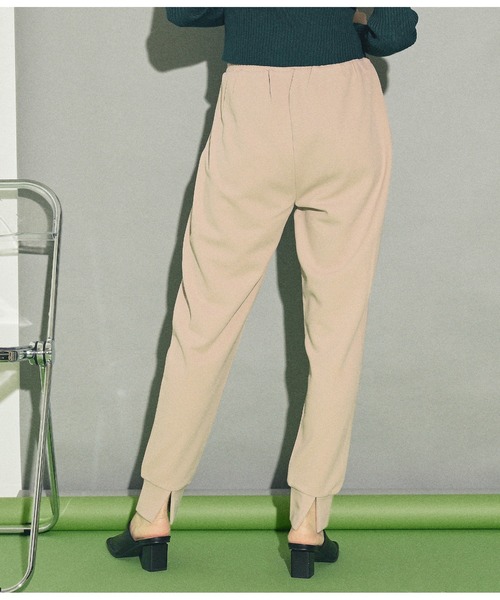 ANAP（アナップ）の「バックスリットジョガーパンツ（その他パンツ・レディース・ライトベージュ/アイボリー/ブラック・FREE）」の3枚目の写真