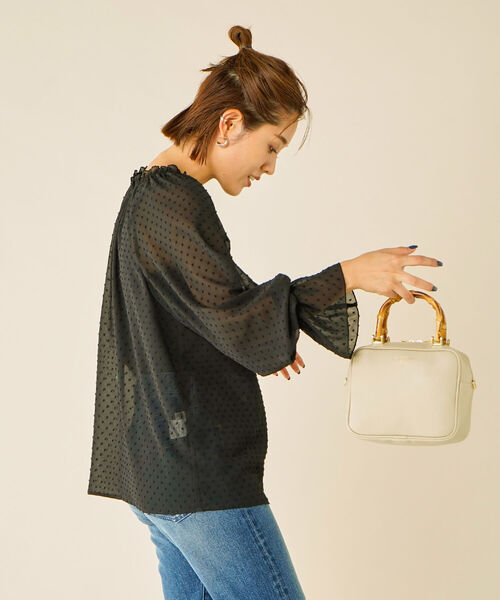 NOLLEY’S（ノーリーズ）の「2WAY衿フリルブラウス（シャツ/ブラウス・レディース・オフホワイト/ブラック・38）」の12枚目の写真