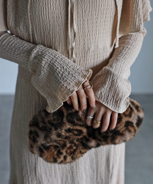 UNFIELD（アンフィールド）の「【UNFIELD】ケープ付カットジャガードワンピース（ワンピース・レディース・ベージュ/ブラック・FREE）」の20枚目の写真