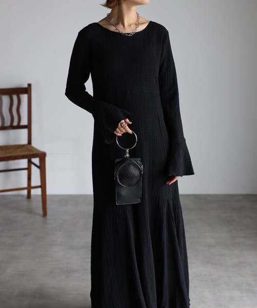 UNFIELD（アンフィールド）の「【UNFIELD】ケープ付カットジャガードワンピース（ワンピース・レディース・ベージュ/ブラック・FREE）」の7枚目の写真