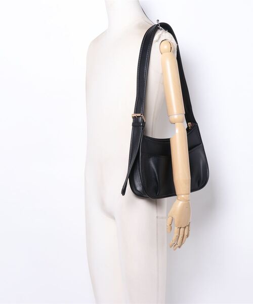 aimoha（アイモハ）の「シンプルショルダーバッグ（ショルダーバッグ・レディース・ブラック/オフホワイト/ブラウン・FREE）」の7枚目の写真