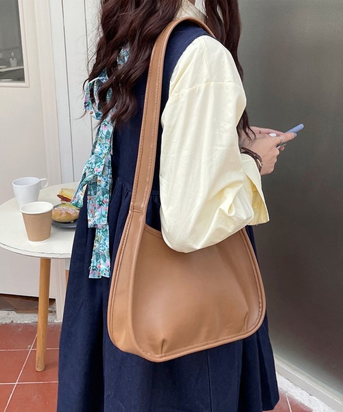 aimoha（アイモハ）の「シンプルショルダーバッグ（ショルダーバッグ・レディース・ブラック/オフホワイト/ブラウン・FREE）」の17枚目の写真