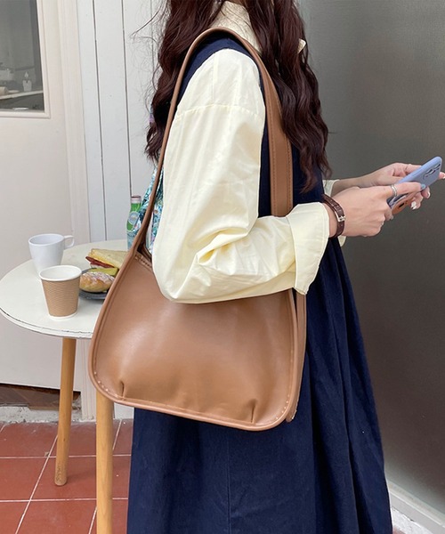 aimoha（アイモハ）の「シンプルショルダーバッグ（ショルダーバッグ・レディース・ブラック/オフホワイト/ブラウン・FREE）」の18枚目の写真