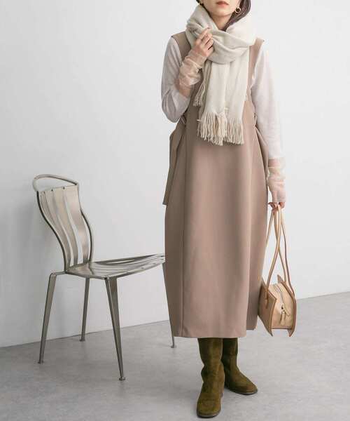 KBF（ケイビーエフ）の「サイドベルトVネックジャンパースカート（ワンピース・レディース・ブラック/アイボリー/モカ・ONE）」の3枚目の写真