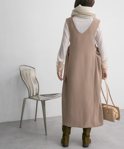 KBF（ケイビーエフ）の「サイドベルトVネックジャンパースカート（ワンピース・レディース・ブラック/アイボリー/モカ・ONE）」の13枚目の写真