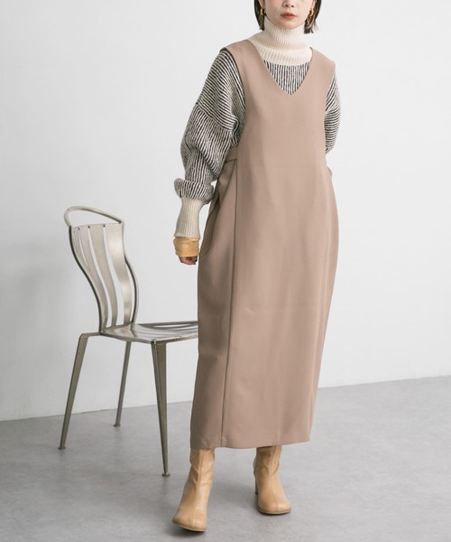 KBF（ケイビーエフ）の「サイドベルトVネックジャンパースカート（ワンピース・レディース・ブラック/アイボリー/モカ・ONE）」の8枚目の写真