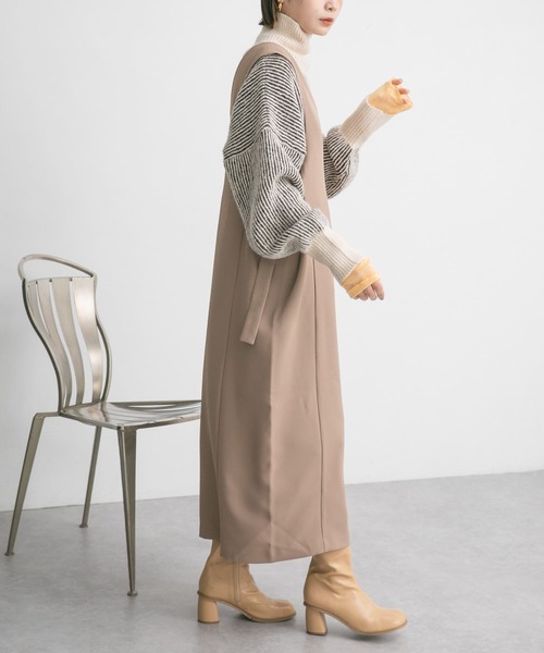 KBF（ケイビーエフ）の「サイドベルトVネックジャンパースカート（ワンピース・レディース・ブラック/アイボリー/モカ・ONE）」の7枚目の写真