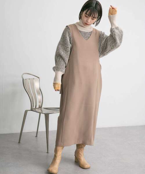 KBF（ケイビーエフ）の「サイドベルトVネックジャンパースカート（ワンピース・レディース・ブラック/アイボリー/モカ・ONE）」の6枚目の写真