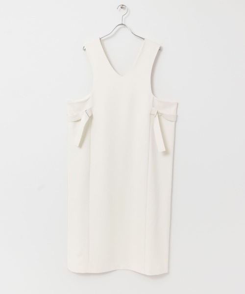 KBF（ケイビーエフ）の「サイドベルトVネックジャンパースカート（ワンピース・レディース・ブラック/アイボリー/モカ・ONE）」の22枚目の写真