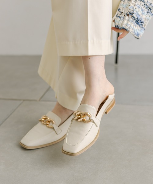 mystic（ミスティック）の「チェーンビット付ローファー（ローファー・レディース・アイボリー/ブラック・36/37/38）」の6枚目の写真