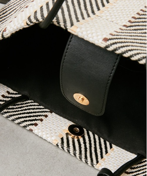 Actually(アクチュアリー)の「2wayストライプトート(トートバッグ・レディース・ブラック/ベージュ・フリー)」の12枚目の写真