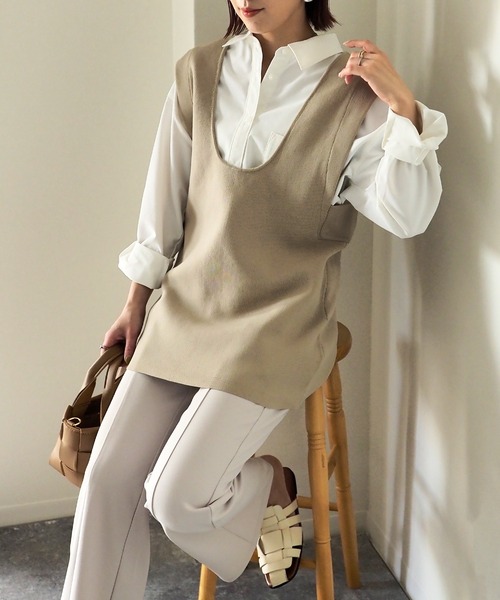 Riberry（リベリー）の「深Uネックニットベスト（ベスト・レディース・ベージュ/ブラック・MEDIUM）」の11枚目の写真