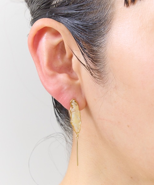 The Rule(ザルール)の「The Rule ザルール : Nacre pieced earring : パール ピアス(ピアス(両耳用)・レディース・ホワイト/グリーン/ブラウン・FREE)」の18枚目の写真