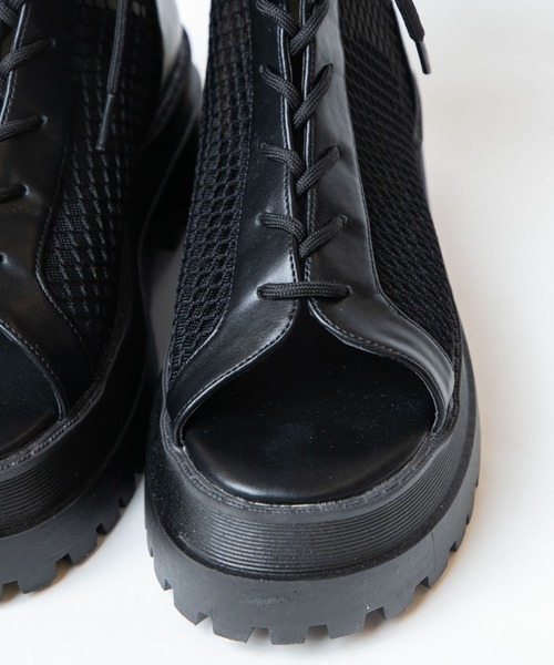 WEGO(ウィゴー)の「WEGO/レースアップブーツサンダル(サンダル・レディース・ブラック・MEDIUM/LARGE)」の2枚目の写真