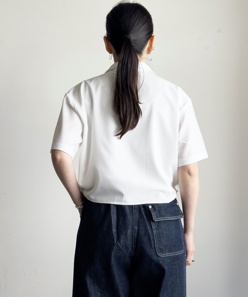 COMMON WARE(コモンウェアー)の「COMMONWARE:ポリエステルストレッチ フラシ トレンチ オープンカラー シャツS/S(シャツ/ブラウス・レディース・ホワイト/グレー/ブラック・L/XL/M)」の18枚目の写真
