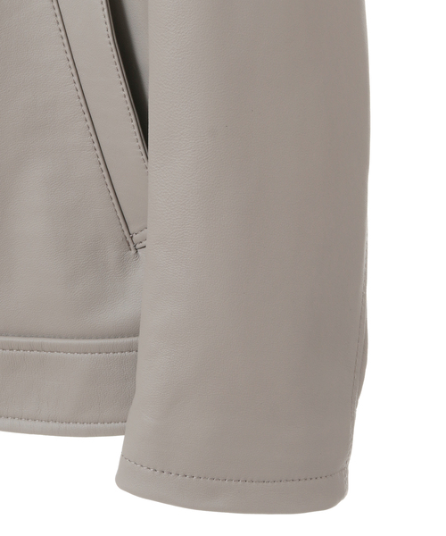 MEN'S MELROSE(メンズメルローズ)の「シープナッパシングルライダースジャケット(ライダースジャケット・メンズ・グレイッシュベージュ/チャコールグレー/ターコイズブルー・5/3/4)」の6枚目の写真