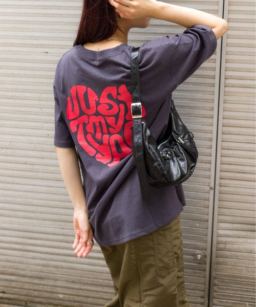 SpRay(スプレイ)の「ハートロゴTシャツ(Tシャツ/カットソー・レディース・ライトブルー/ホワイト×レッド/チャコールグレー/オートミール/ブルー系その他・FREE)」の3枚目の写真