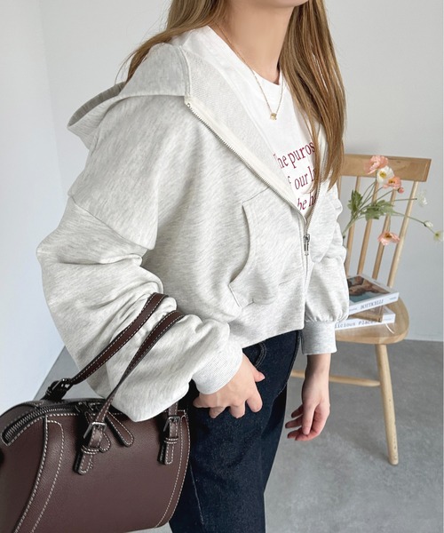 apres jour（アプレジュール）の「袖ボリュームジップパーカー【ZOZOTOWN限定アイテム】（パーカー・レディース・オフホワイト/ライトピンク/ナチュラル・フリー/X-LARGE）」の7枚目の写真