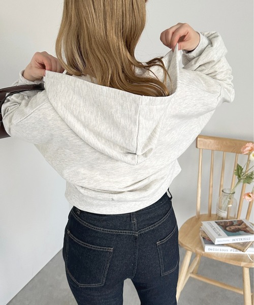 apres jour（アプレジュール）の「袖ボリュームジップパーカー【ZOZOTOWN限定アイテム】（パーカー・レディース・オフホワイト/ライトピンク/ナチュラル・フリー/X-LARGE）」の10枚目の写真