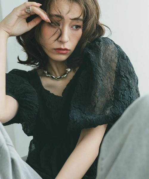 DONOBAN（ドノバン）の「シアーパフスリーブトップス（Tシャツ/カットソー・レディース・ブラック/ホワイト/ピンク・FREE）」の2枚目の写真