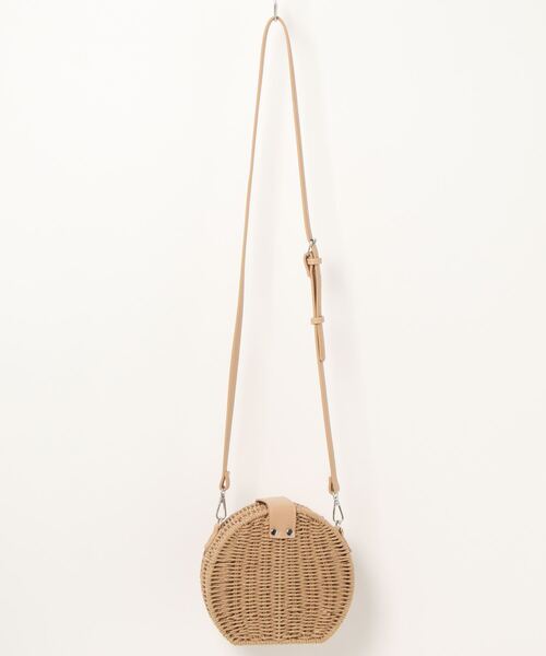 FOREVER 21（フォーエバー トゥエンティーワン）の「ラウンドバスケット（ショルダーバッグ・レディース・シルバー系その他/ベージュ・FREE）」の6枚目の写真