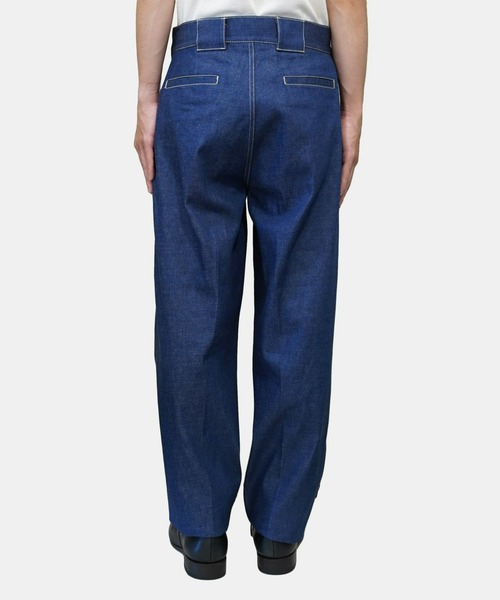 E.TAUTZ（イートウツ）の「【E.TAUTZ】PLEATED CHORE TROUSERS (INDIGO)（デニムパンツ・メンズ・インディゴブルー・30）」の2枚目の写真