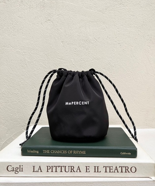 Me%（ミィパーセント）の「ナイロンキンチャクポーチ（ポーチ・レディース・グレー/ブラック/ブラウン・FREE）」の2枚目の写真